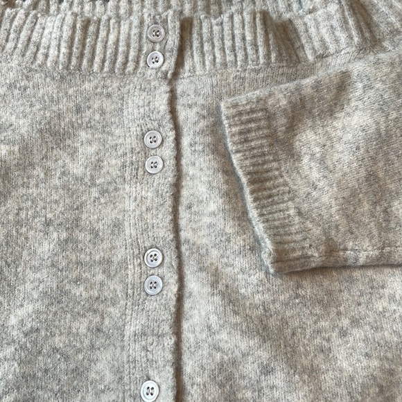 OAK + FORT Off The Shoulder Soft Grey Cardigan Size Small - Picture 7 of 7